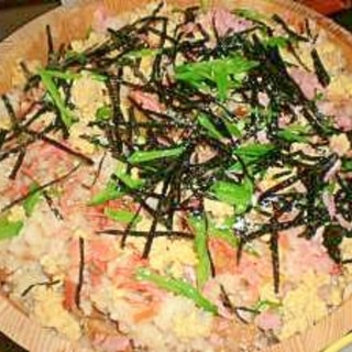 スナップエンドウと桜海老のサッパリ梅ちらし寿司